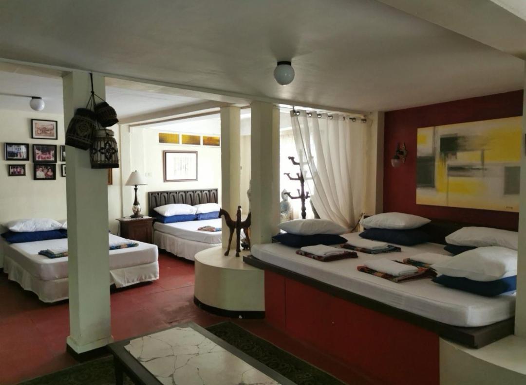 Casa Conchita Bed & Breakfast Taal Exterior photo