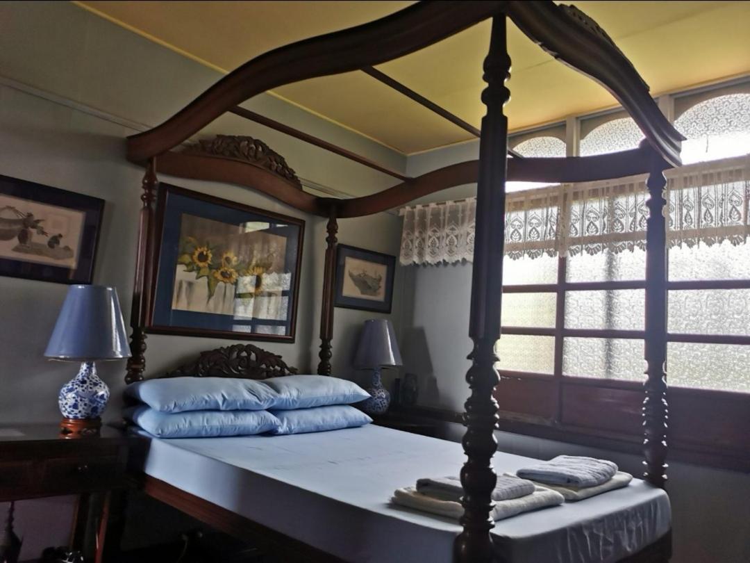 Casa Conchita Bed & Breakfast Taal Exterior photo